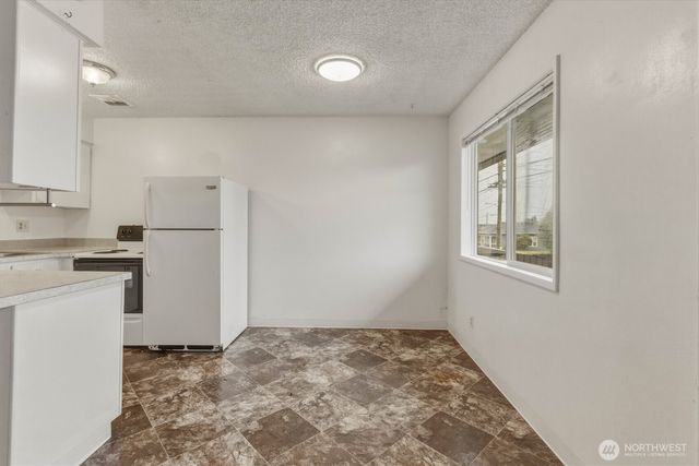 504 N 7th Avenue, Kelso, WA 98626