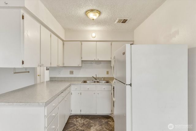 504 N 7th Avenue, Kelso, WA 98626
