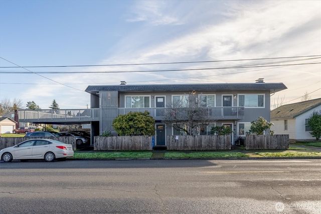 504 N 7th Avenue, Kelso, WA 98626