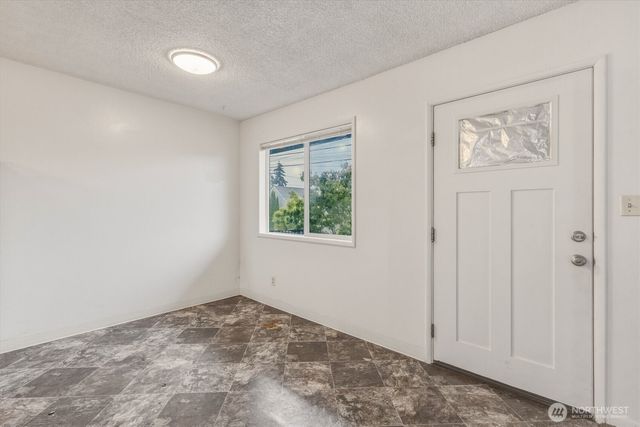 504 N 7th Avenue, Kelso, WA 98626