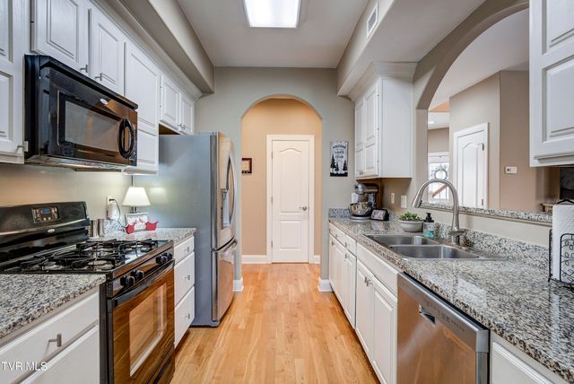 266 Westshore Pointe 6c, Johnson City, TN 37601