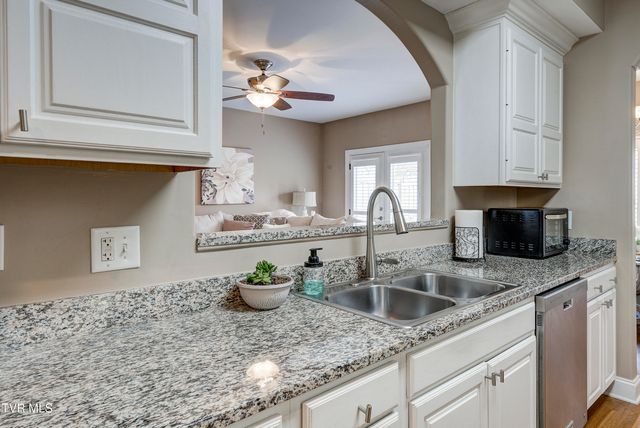 266 Westshore Pointe 6c, Johnson City, TN 37601