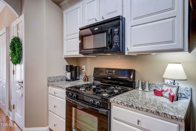 266 Westshore Pointe 6c, Johnson City, TN 37601