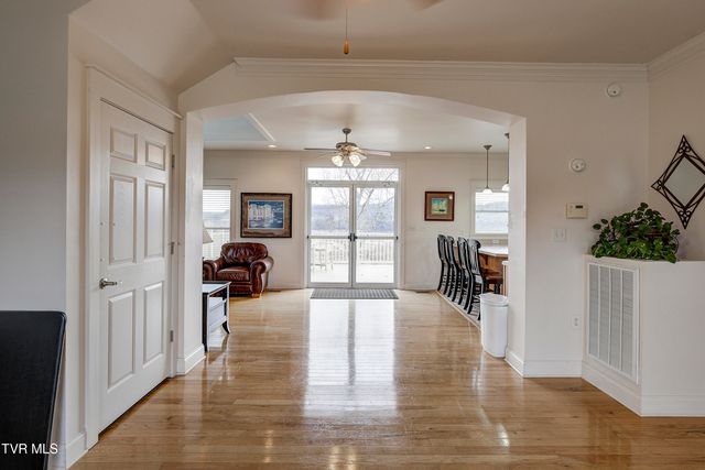 266 Westshore Pointe 6c, Johnson City, TN 37601