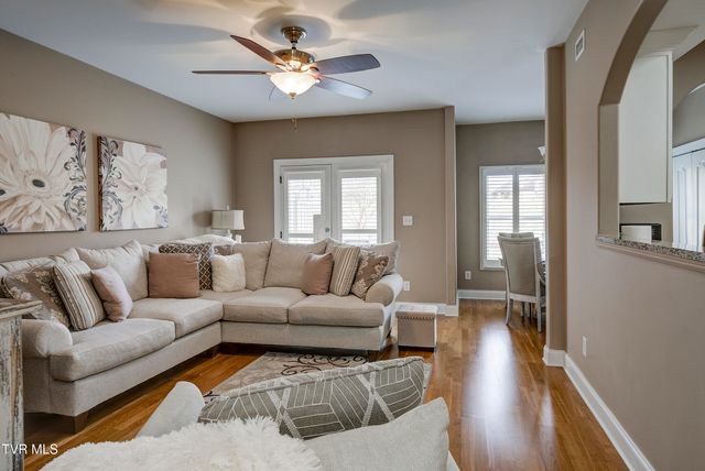 266 Westshore Pointe 6c, Johnson City, TN 37601