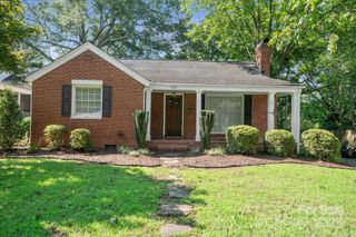 935 4th Avenue NW, Hickory, NC 28601