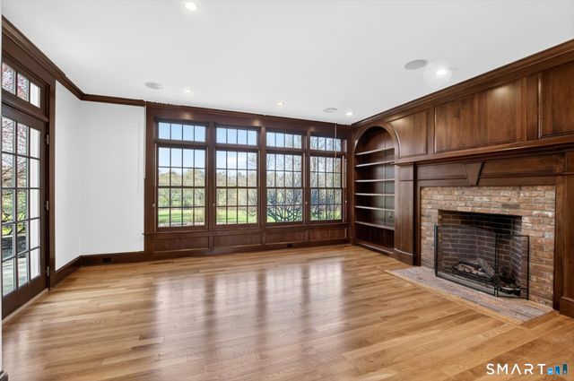 7 Winhall Lane, West Hartford, CT 06117