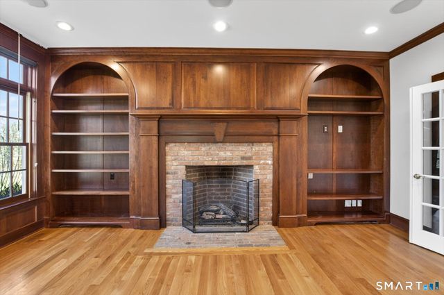 7 Winhall Lane, West Hartford, CT 06117