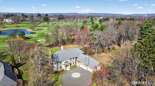 7 Winhall Lane, West Hartford, CT 06117