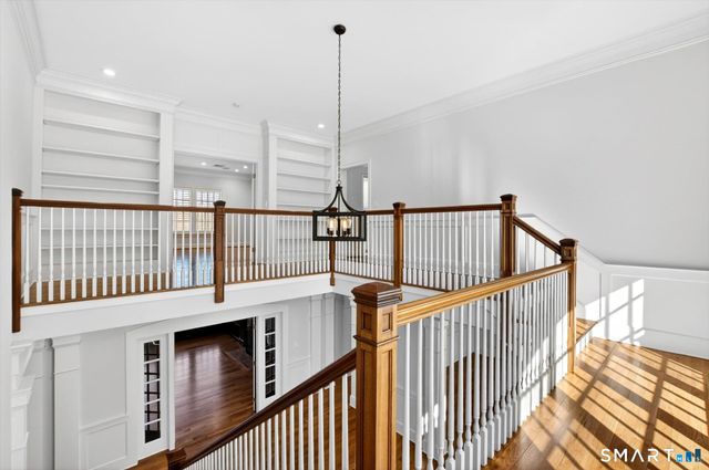 7 Winhall Lane, West Hartford, CT 06117