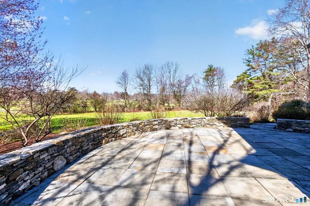 7 Winhall Lane, West Hartford, CT 06117