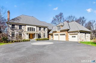 7 Winhall Lane, West Hartford, CT 06117