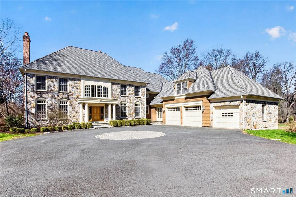 7 Winhall Lane, West Hartford, CT 06117