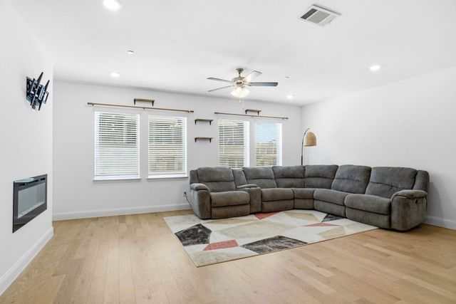 7822 Bayside Drive, Rowlett, TX 75088