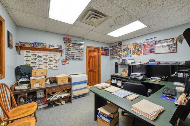 10 Bedford Park 2, Bridgewater, MA 02324