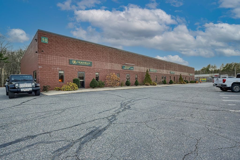 10 Bedford Park 2, Bridgewater, MA 02324