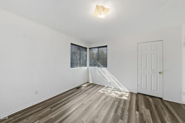 858 E 9th Street, Medford, OR 97504