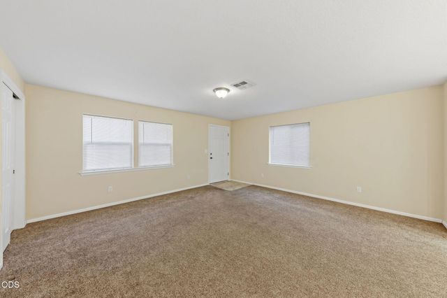 858 E 9th Street, Medford, OR 97504