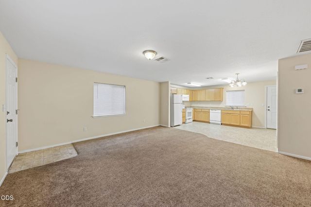 858 E 9th Street, Medford, OR 97504