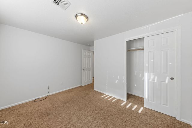 858 E 9th Street, Medford, OR 97504