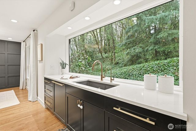 14317 SE 49th Street, Bellevue, WA 98006