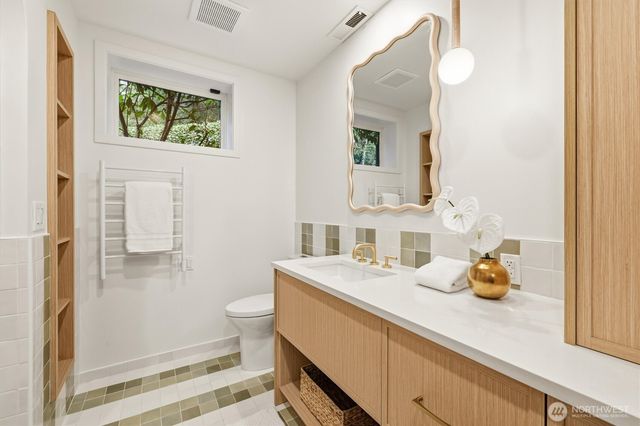 14317 SE 49th Street, Bellevue, WA 98006