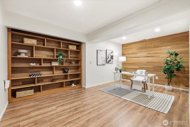 14317 SE 49th Street, Bellevue, WA 98006