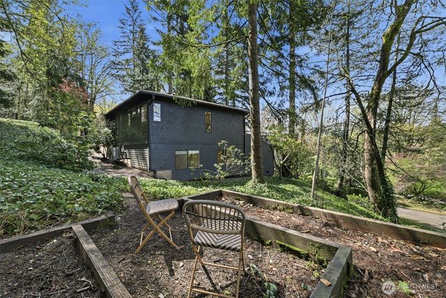 14317 SE 49th Street, Bellevue, WA 98006