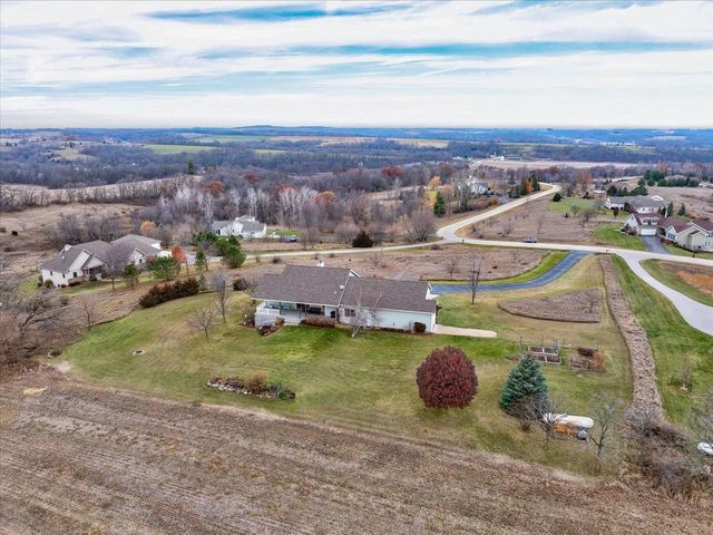 N8894 Blue Vista Lane, New Glarus, WI 53574