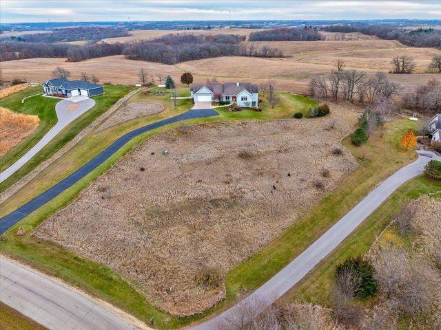 N8894 Blue Vista Lane, New Glarus, WI 53574