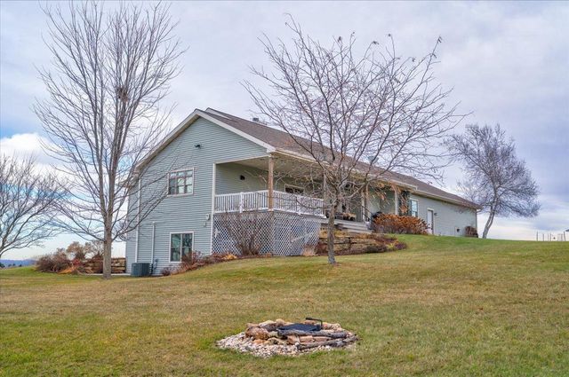 N8894 Blue Vista Lane, New Glarus, WI 53574
