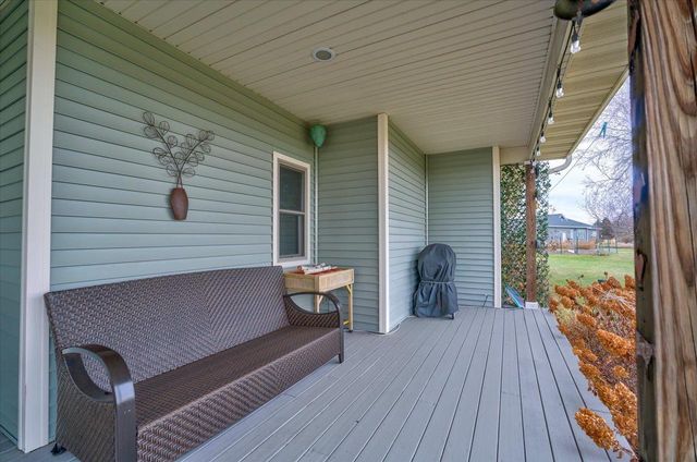 N8894 Blue Vista Lane, New Glarus, WI 53574