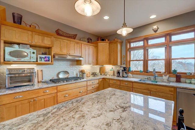 N8894 Blue Vista Lane, New Glarus, WI 53574