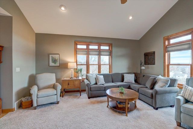 N8894 Blue Vista Lane, New Glarus, WI 53574