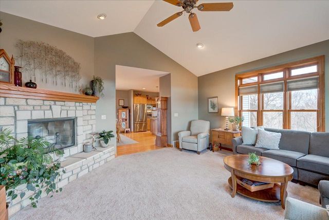 N8894 Blue Vista Lane, New Glarus, WI 53574