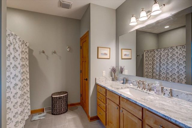 N8894 Blue Vista Lane, New Glarus, WI 53574