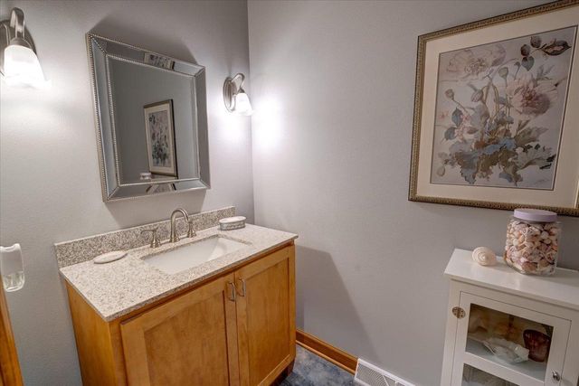 N8894 Blue Vista Lane, New Glarus, WI 53574