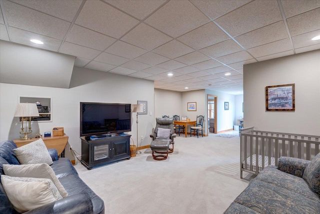 N8894 Blue Vista Lane, New Glarus, WI 53574