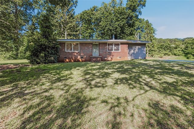 209 Cleveland Pike Road, Westminster, SC 29693