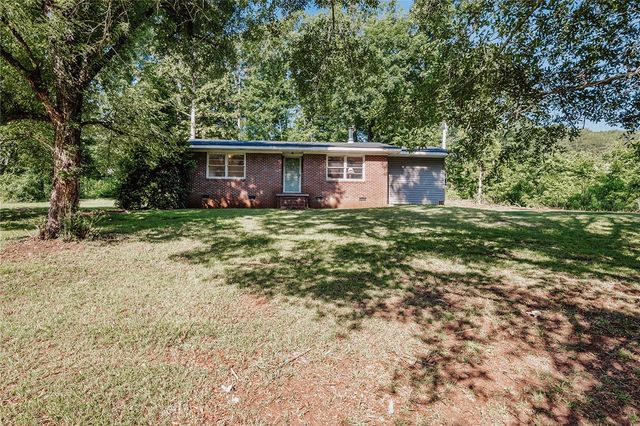 209 Cleveland Pike Road, Westminster, SC 29693