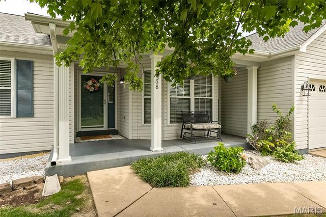 306 Grand Oaks Court, Wentzville, MO 63385