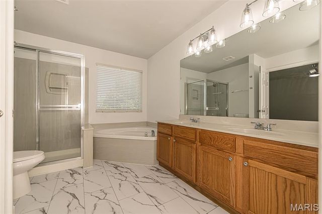 306 Grand Oaks Court, Wentzville, MO 63385