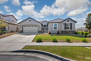 5308 Village Green Lane, Bakersfield, CA 93306