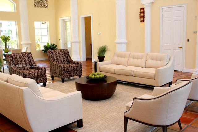 160 SW 117th Ter 6103, Pembroke Pines, FL 33025