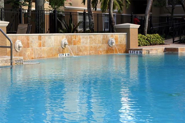 160 SW 117th Ter 6103, Pembroke Pines, FL 33025