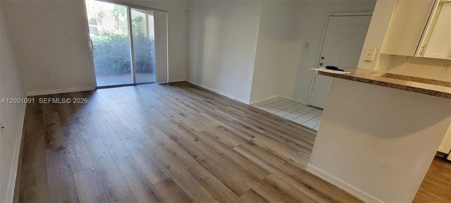 160 SW 117th Ter 6103, Pembroke Pines, FL 33025