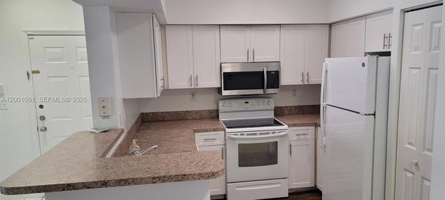 160 SW 117th Ter 6103, Pembroke Pines, FL 33025