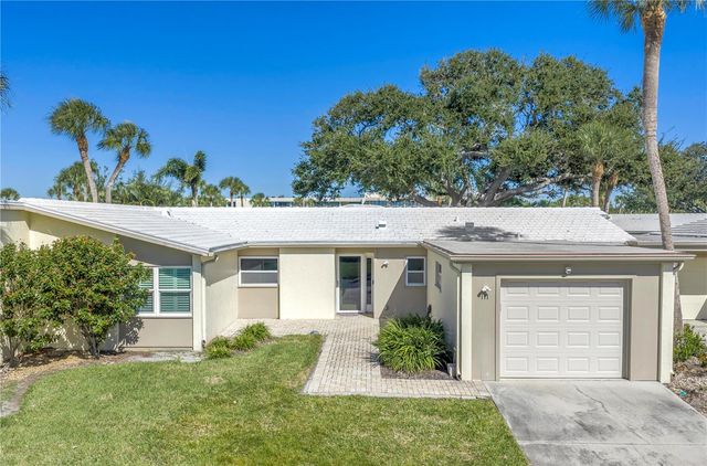 111 WHISPERING SANDS CIRCLE V38, Sarasota, FL 34242