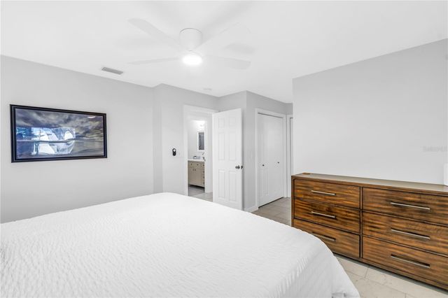 111 WHISPERING SANDS CIRCLE V38, Sarasota, FL 34242