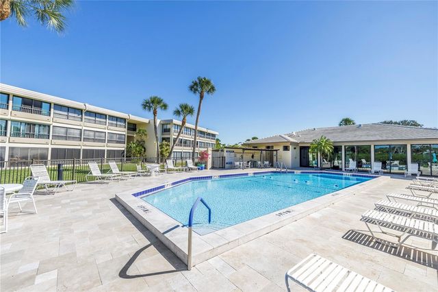 111 WHISPERING SANDS CIRCLE V38, Sarasota, FL 34242